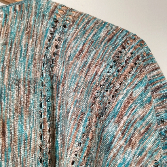 EMMA JAMES Square Sleeve Sweater - Picture 8 of 9